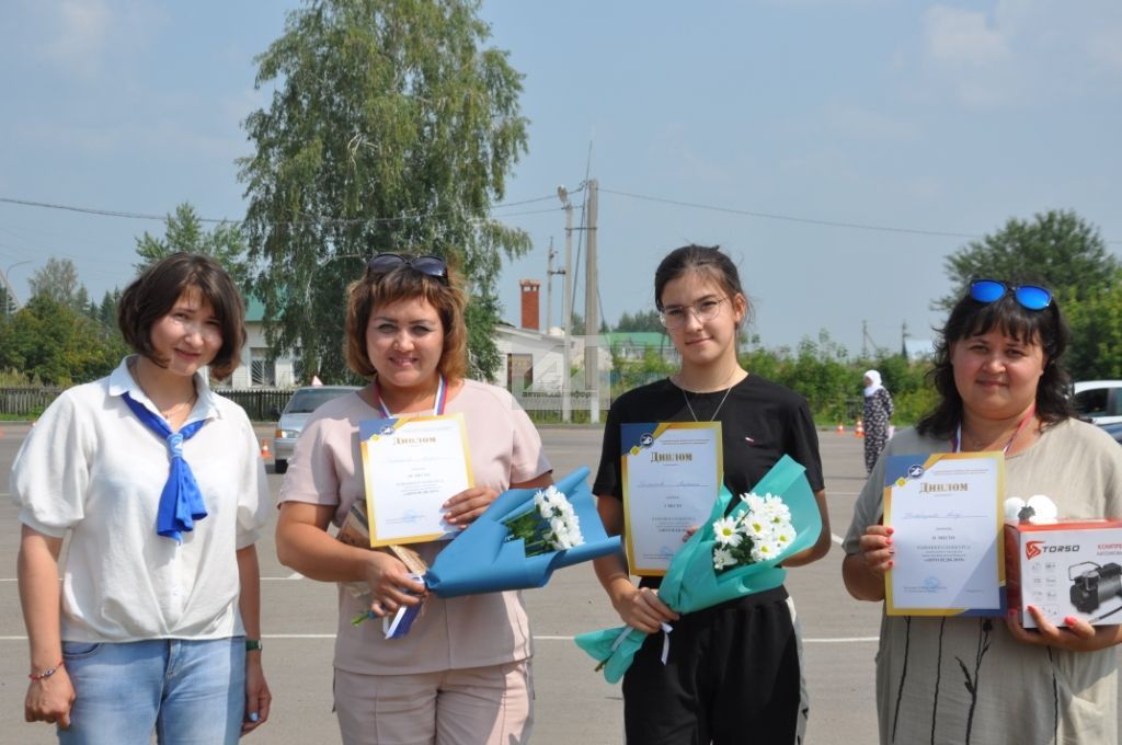 ЮЛ БИРЕГЕЗ, КЫЗЛАР КИЛӘ: Актаныш районында  “Автотуташ  – 2019 ” титулына ия машина йөртүче билгеләнде (+ЧАРАДАН ФОТОЛАР)