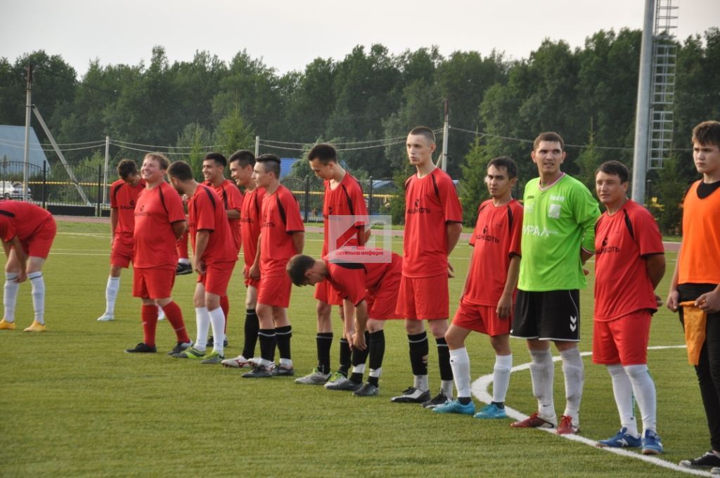 АКТАНЫШ - ЯРКӘЙ ЧЕМПИОНАТЫ: Юк, булдырып булмады... (ФУТБОЛДАН ҖИТЕЗ МАТЕРИАЛ)