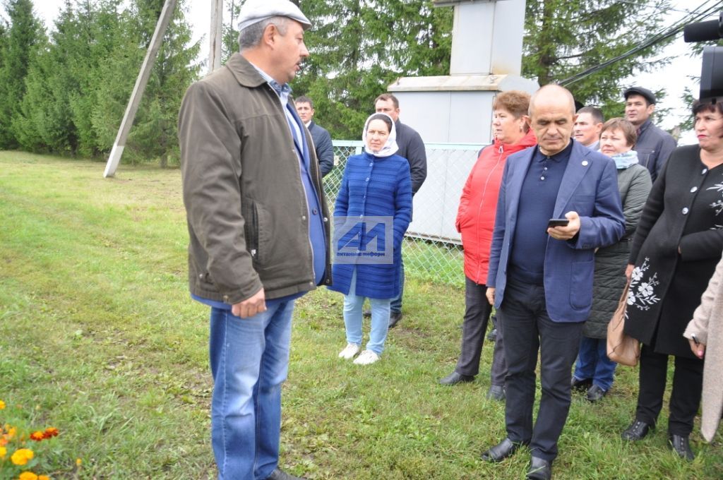 БОРЧУЛЫ СОРАУ: Актаныш районы мәктәпләре укучыларны кабул итәргә әзерме? (+ФОТОФАКТЛАР)