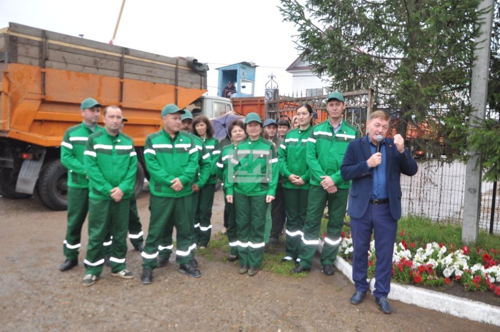 ТАРИХИ МИЗГЕЛ: Актаныш районы WorldSkills флагын  ”Кызыл олау” белән бер көнне каршы алды  (+ФОТОЛАР)