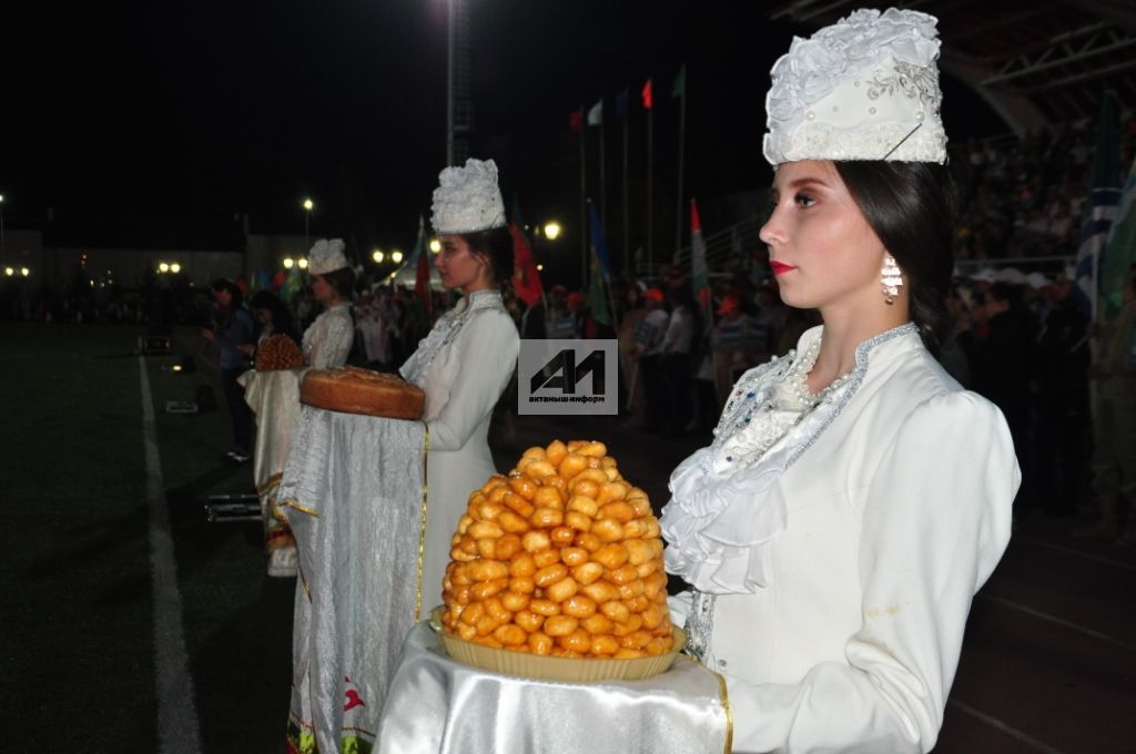 ФОТОМИЗГЕЛЛӘР: Актанышта  “Авыл яшьләре” спорт уеннары рәсми төстә ачылды