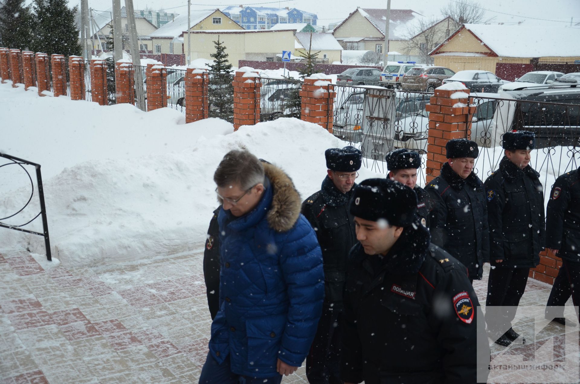 Бүген Актанышка эшлекле сәфәр белән ТР эчке эшләр министры Артем Хохорин килде