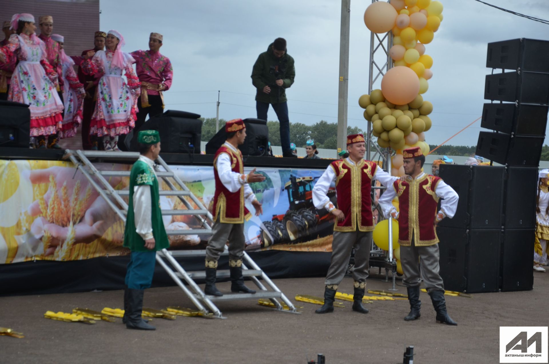 “Әнәк” агрофирмасының  Иске Айман бүлекчәсендә 15 мең тонна сыйдырышлы элеватор кулланышка тапшырылды.