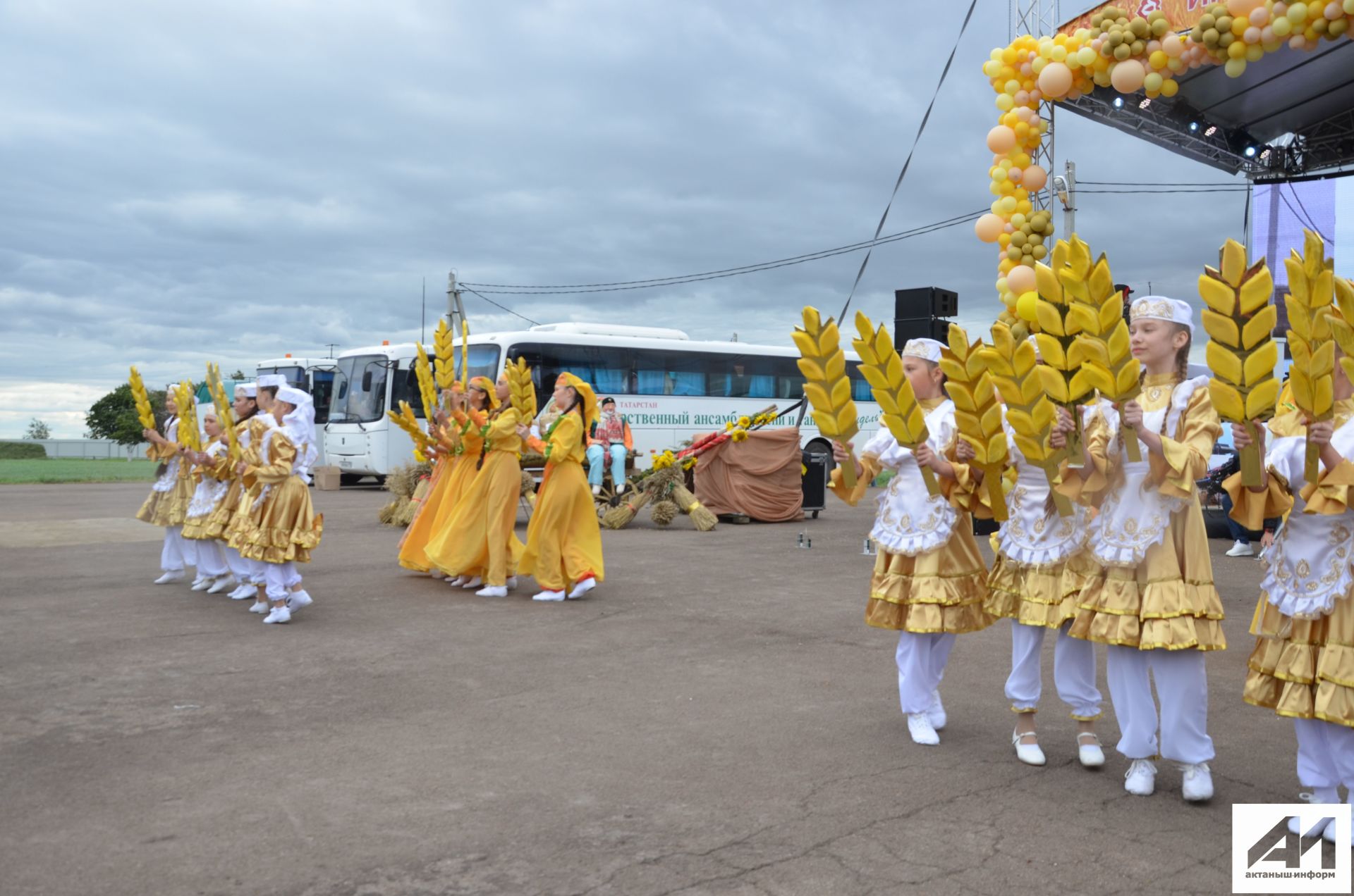 “Әнәк” агрофирмасының  Иске Айман бүлекчәсендә 15 мең тонна сыйдырышлы элеватор кулланышка тапшырылды.