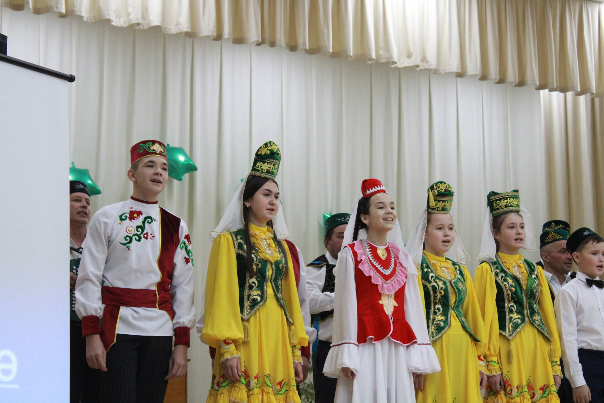 Богадының Әтиләр Советы рәисе Илфак Гаянов: Дәүләттән генә көтеп ятмыйк, үзебез дә тырышыйк!(фоторепортаж)