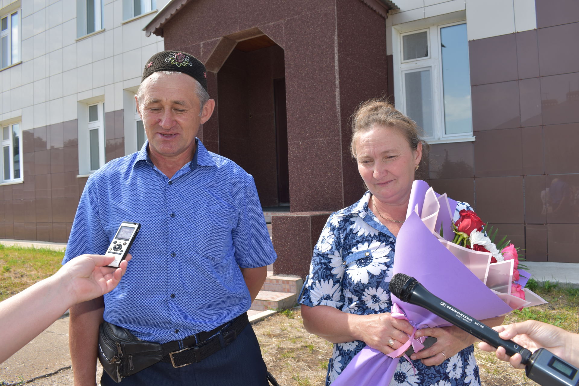 Вәлиевләр гаиләсендә туган Ильяр ЗАГС бүлегендә 70 бала булып теркәлде(фотолар)