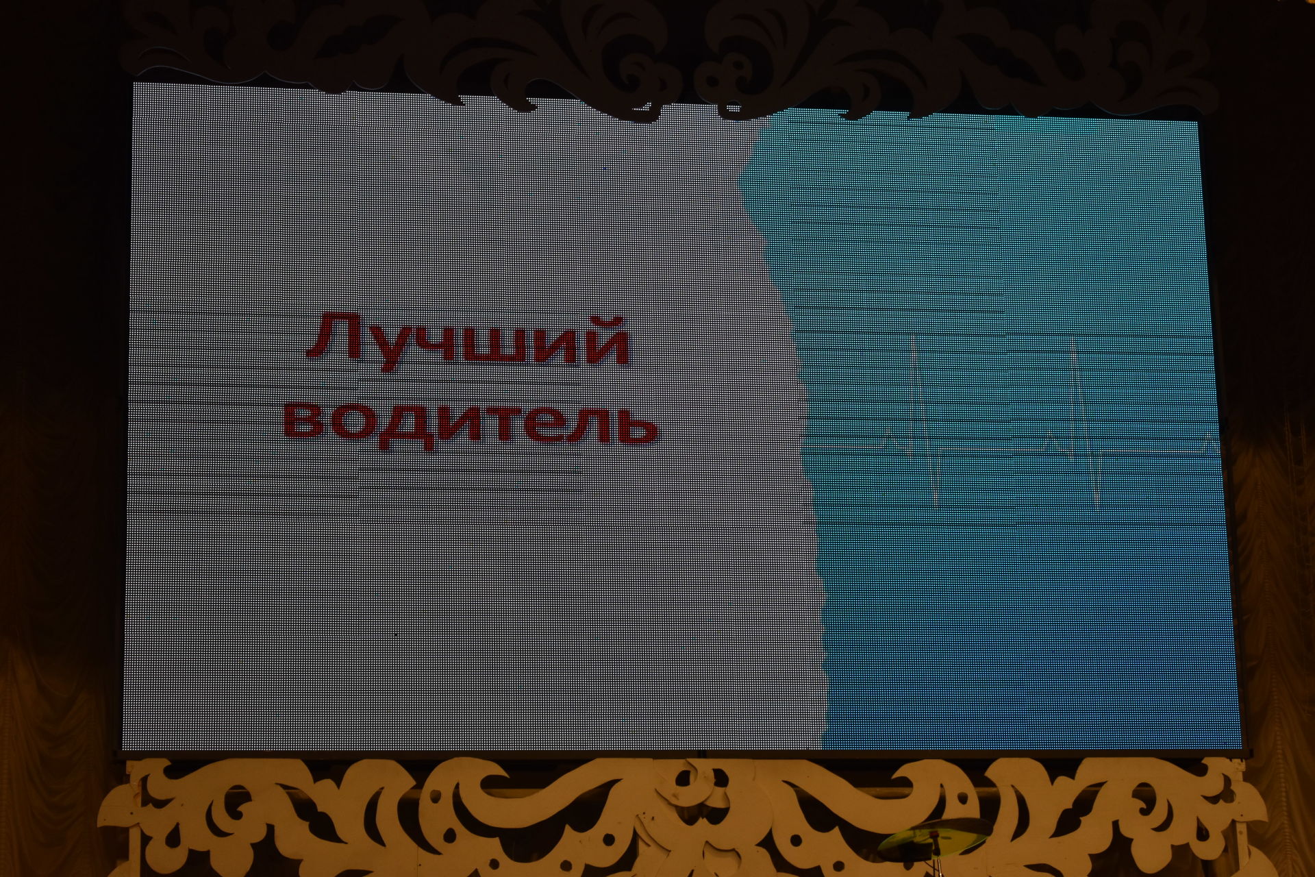 Табиблар аягүрә алкышлады: Валерий Усманов- “Һөнәргә тугрылык” номинациясе җиңүчесе (фотолар)