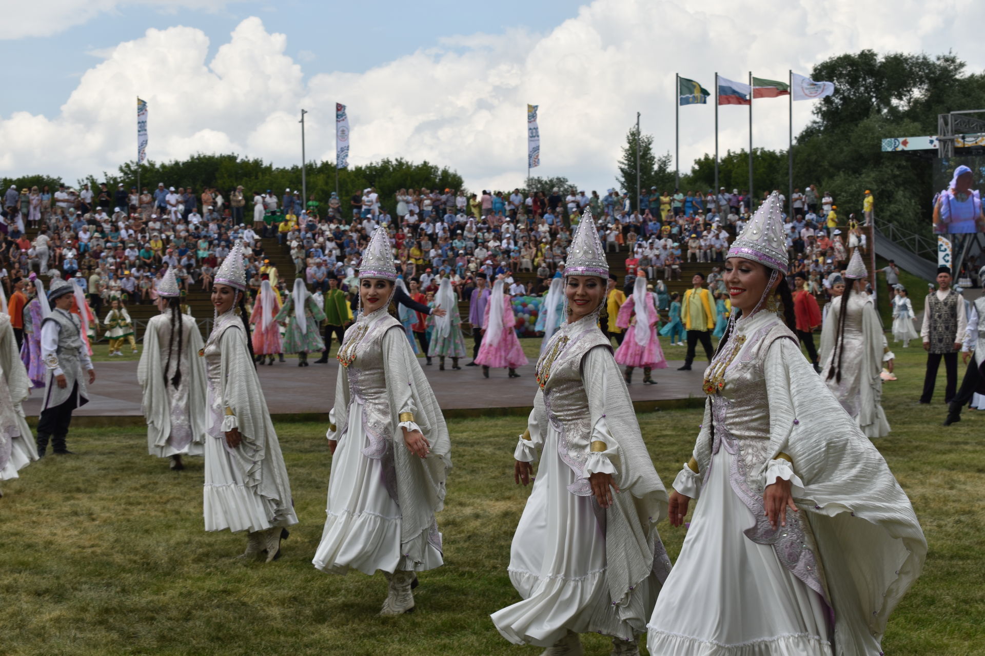 АКТАНЫШЛЫЛАР БӨТЕНРОССИЯ САБАН ТУЕНДА (фотолар)