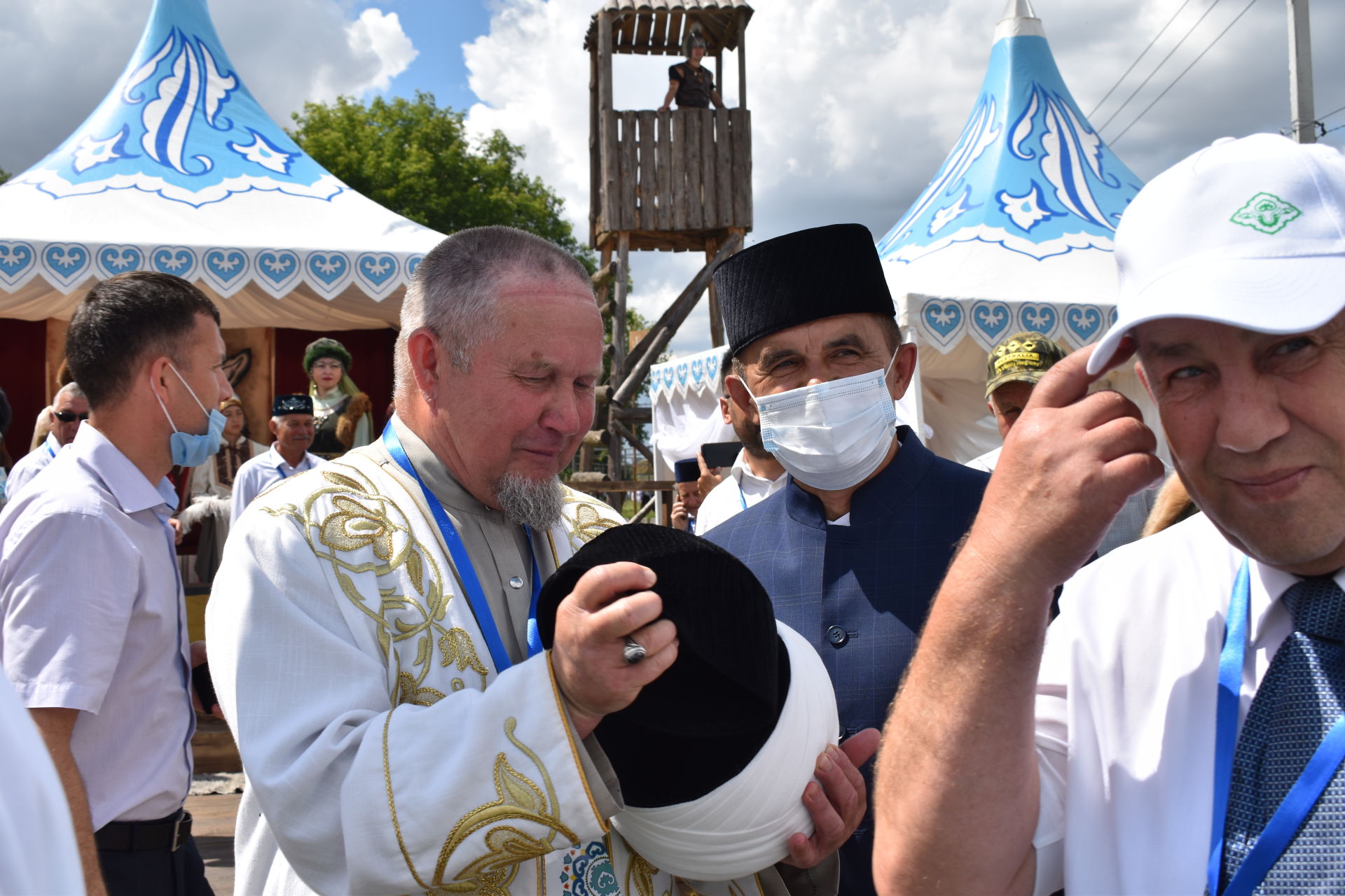 АКТАНЫШЛЫЛАР БӨТЕНРОССИЯ САБАН ТУЕНДА (фотолар)