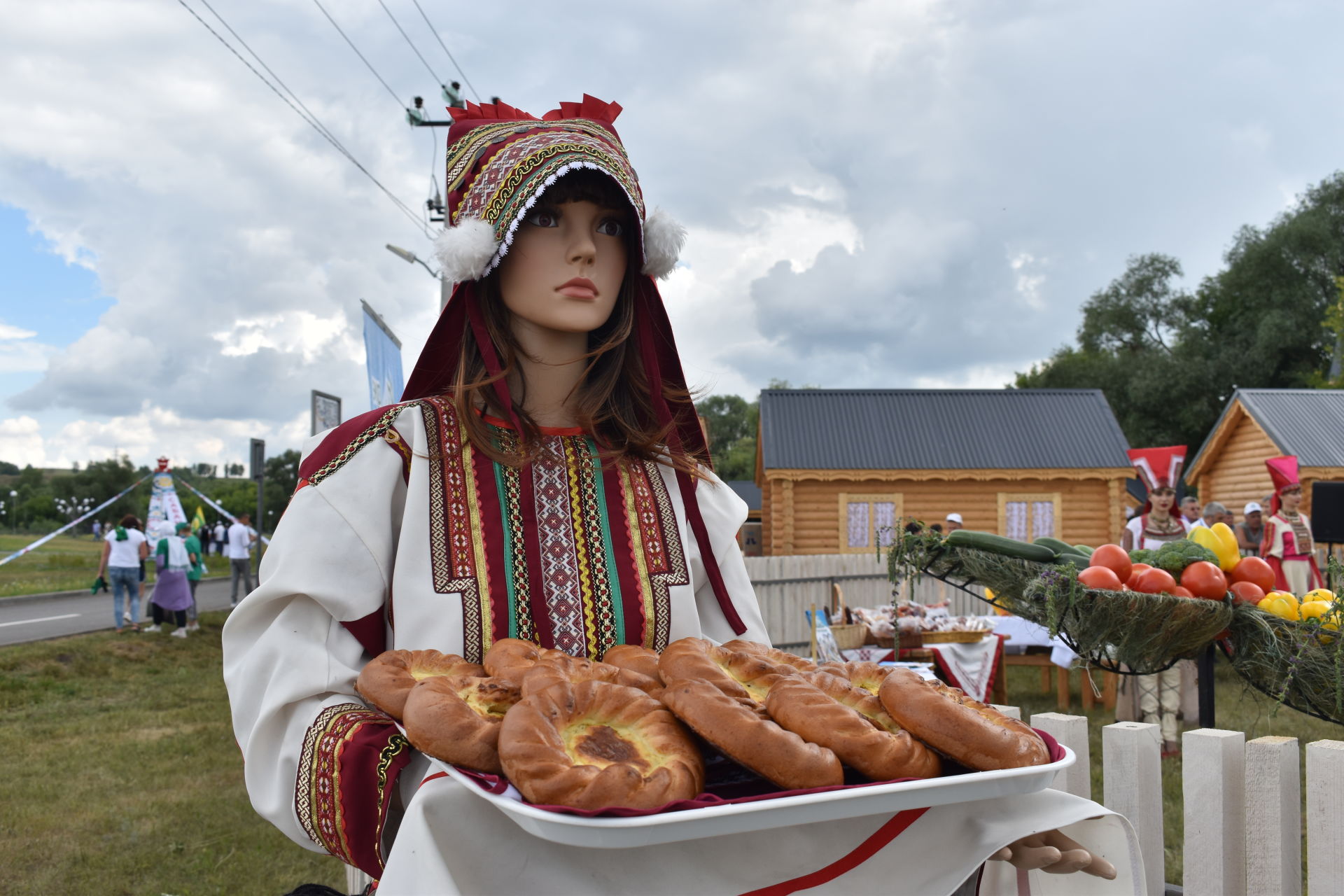 АКТАНЫШЛЫЛАР БӨТЕНРОССИЯ САБАН ТУЕНДА (фотолар)