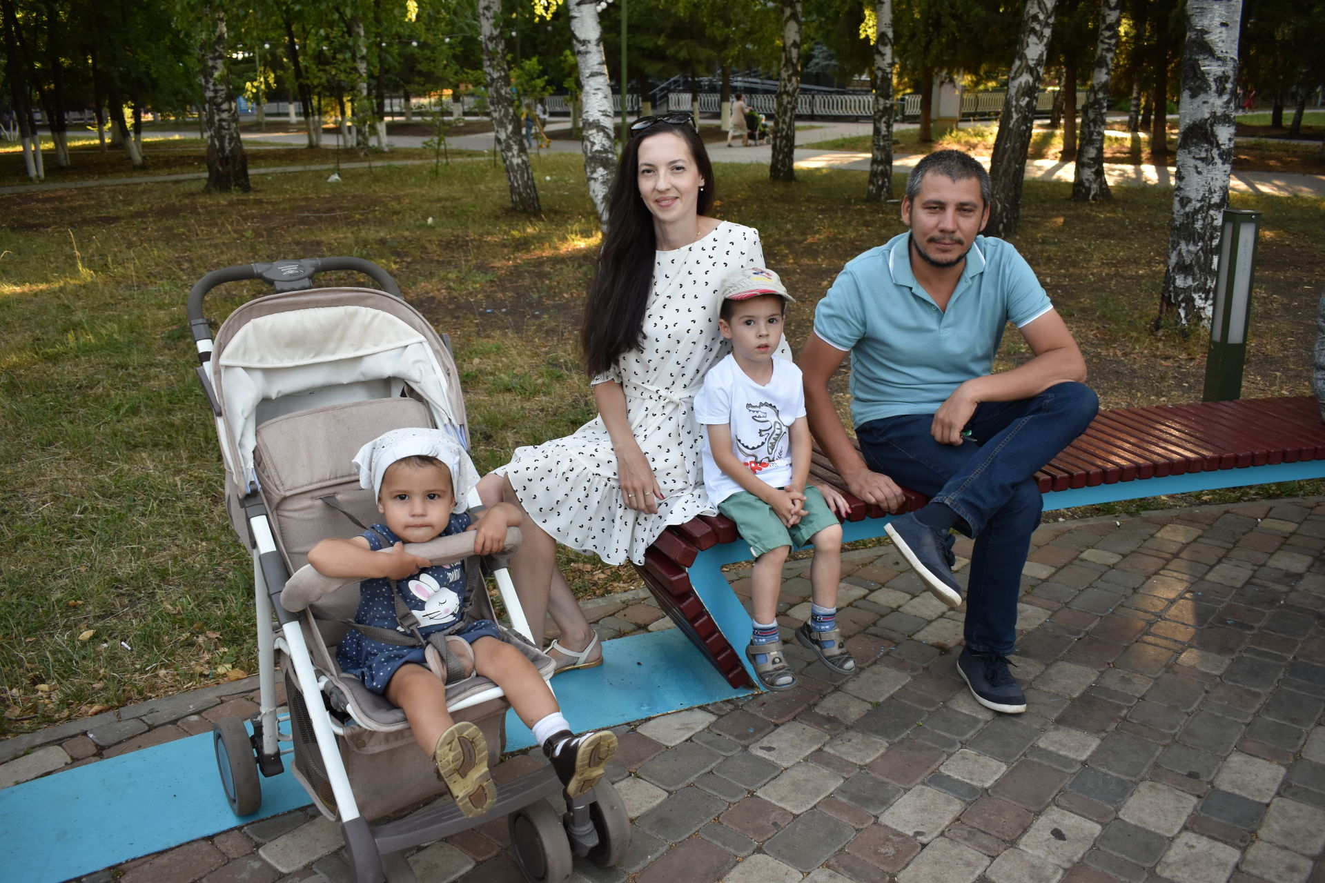 ПАР БАЛДАКЛАР АЛАР- ВӘГЪДӘЛӘШКӘН ПАРЛАР: Бүген Актанышта үрнәк парларны хөрмәтләделәр (фотолар)