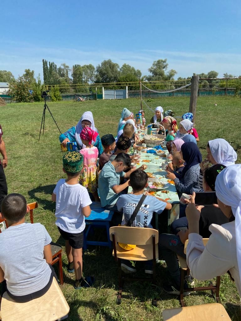 ТАТАР ЯМАЛЫСЫ АВЫЛЫНДА ДИНИ ЛАГЕРЬГА 32 БАЛА ЙӨРИ (фотолар)