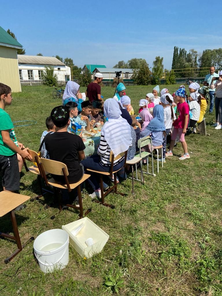 ТАТАР ЯМАЛЫСЫ АВЫЛЫНДА ДИНИ ЛАГЕРЬГА 32 БАЛА ЙӨРИ (фотолар)