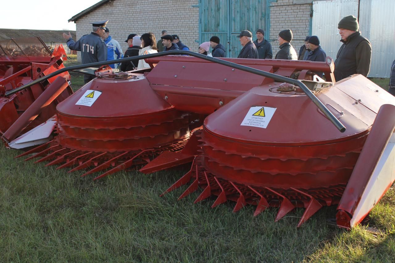 ҮЗАРА ТӘҖРИБӘ УРТАКЛАШЫП: Бүген «Наратлы» хуҗалыгында авыл хуҗалыгы семинары узды (фото һәм видео)