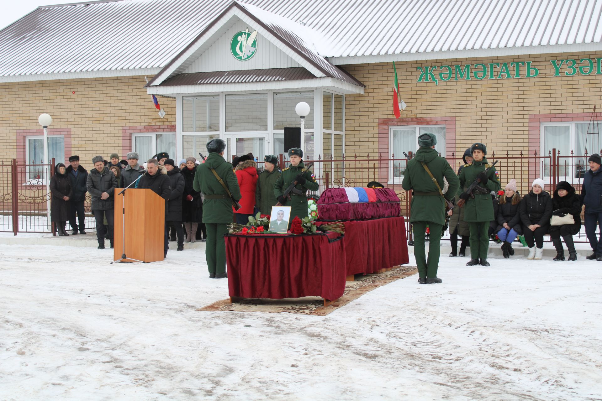 Хәрби операциядә башын салган якташыбыз Илсур Хәкимов: Күреп тор, гыйнвар аенда кайтып җитәчәкмен, мин бит «везучий» кеше (фото һәм видео)