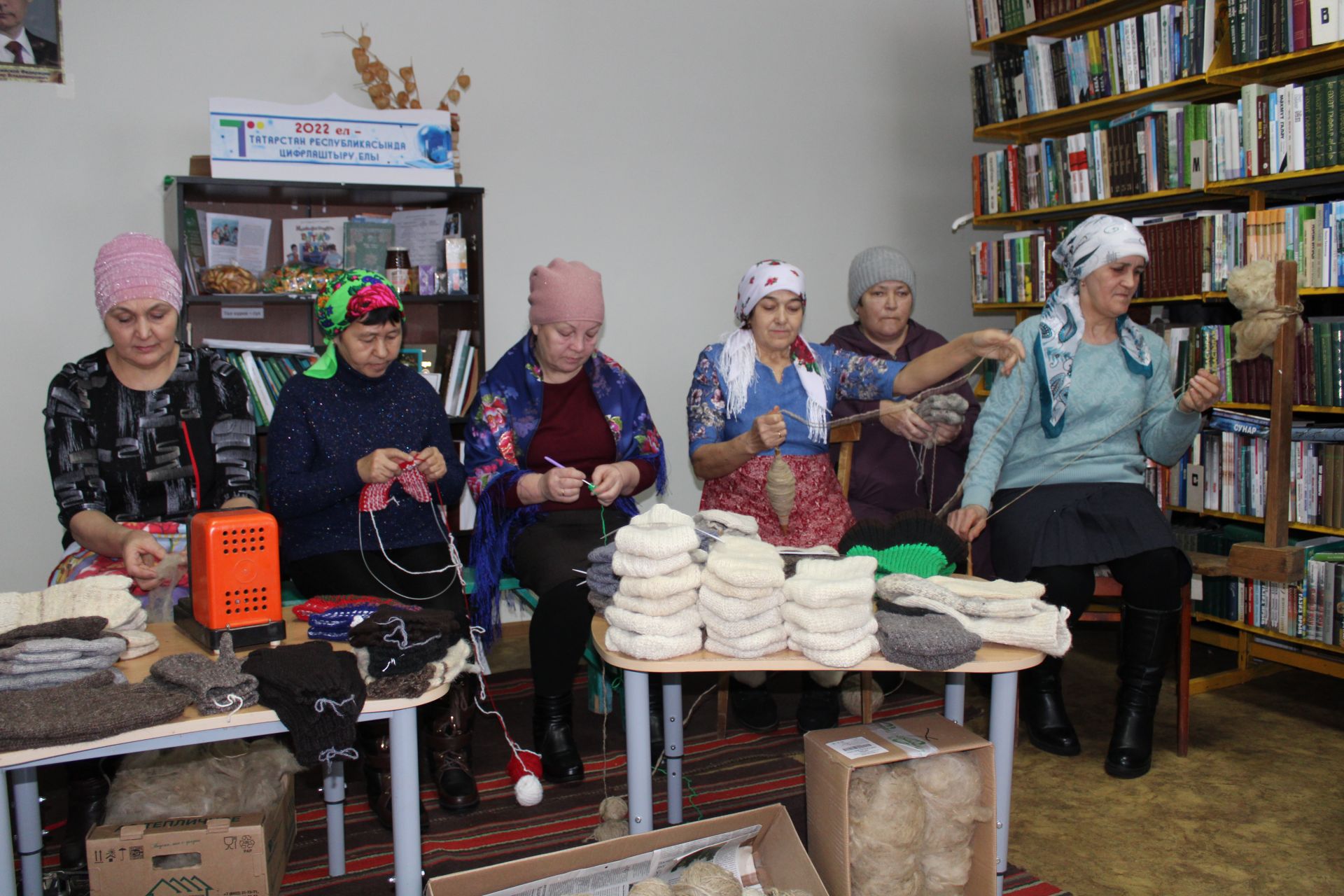 Сәламәтлекләре чикле булса да башкаларны кайгырталар: Иске Сәфәрдә яшәүчеләр мобилизацияләнгәннәргә ярдәм итә