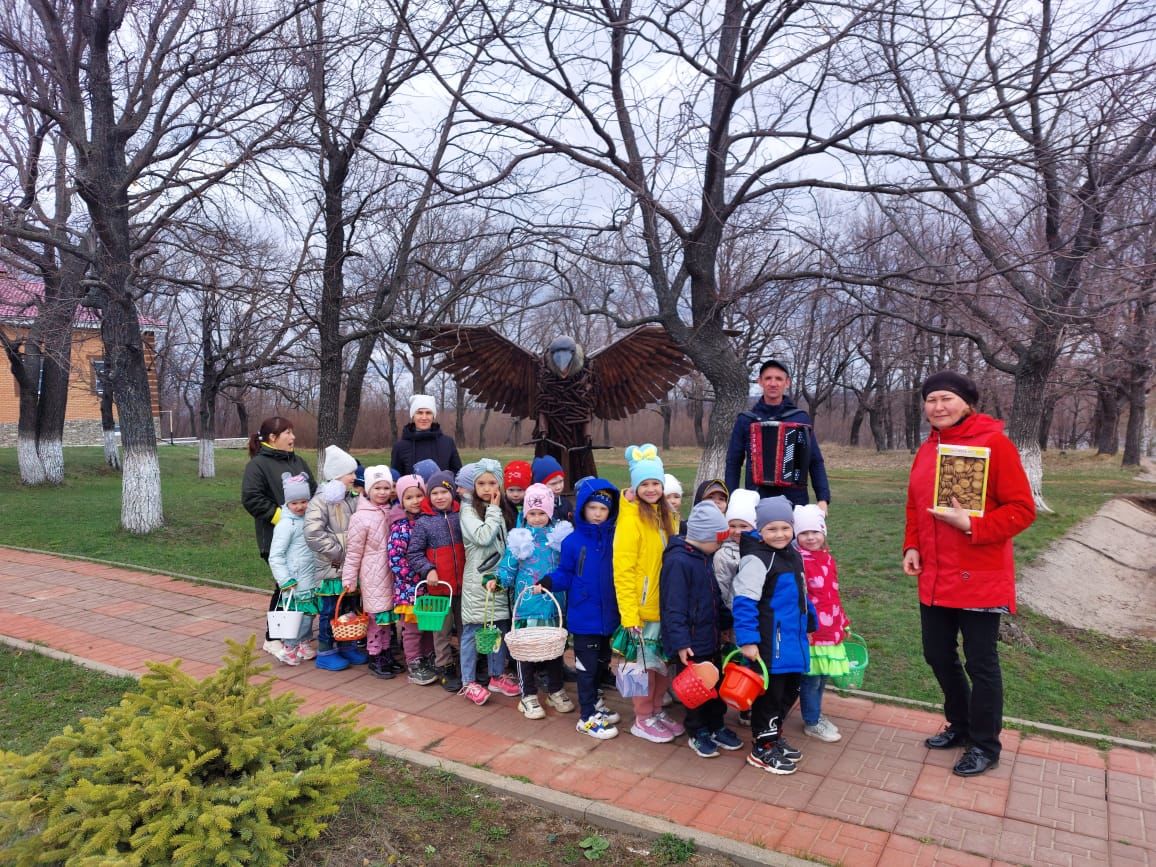 "Ромашка" балалар бакчасы нәниләре өлкәннәрне балачакка кайтарды