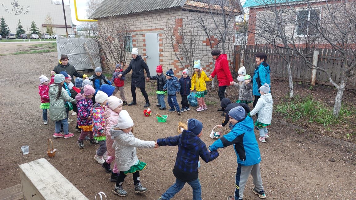 "Ромашка" балалар бакчасы нәниләре өлкәннәрне балачакка кайтарды