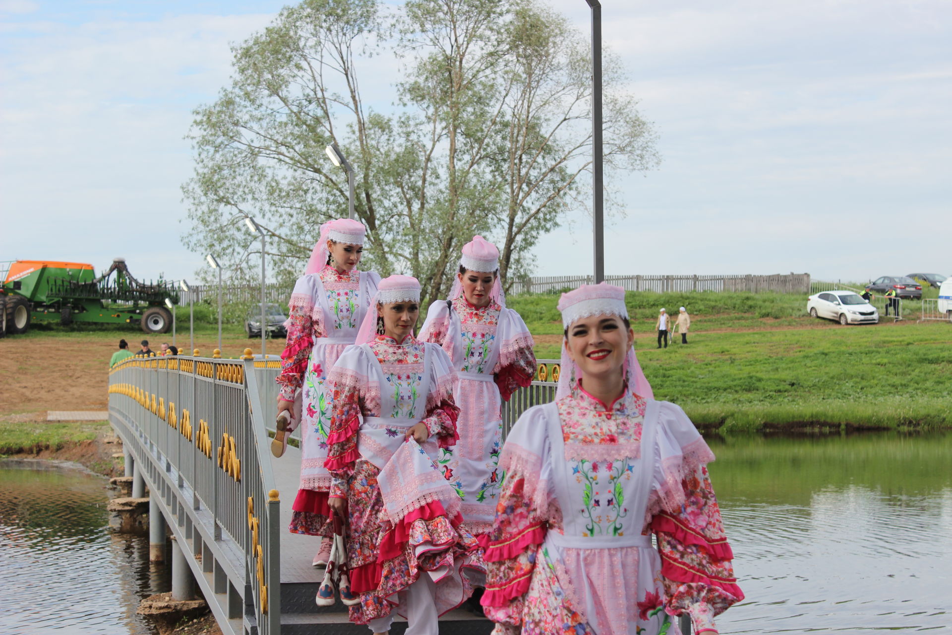 Бүген Агыйделләргә җиткән Сөн буенда милли бәйрәмебез гөрләде