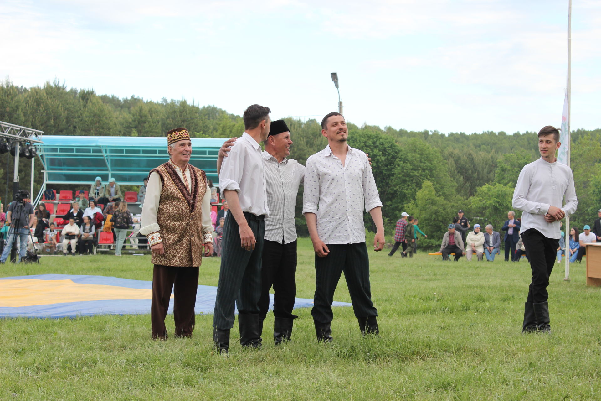 Бүген Агыйделләргә җиткән Сөн буенда милли бәйрәмебез гөрләде