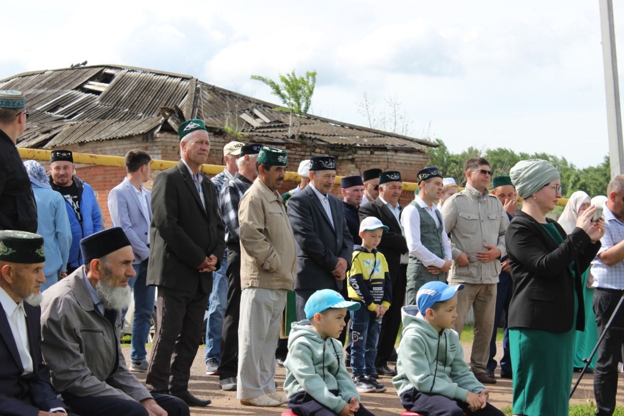 Бүген Чуракай авылында "Шәмсун" мәчете каршында мәдрәсә ачылды