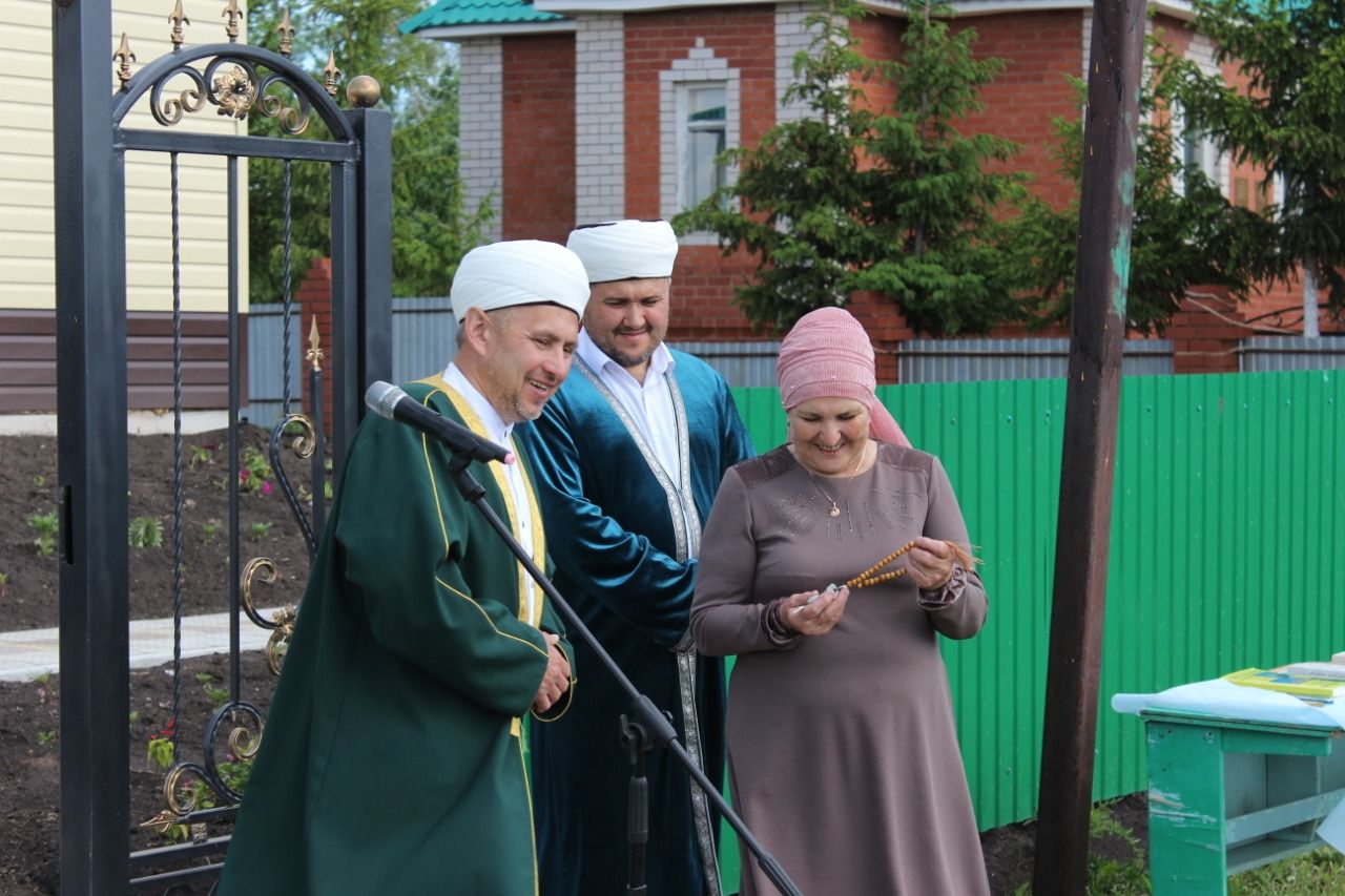 Бүген Чуракай авылында "Шәмсун" мәчете каршында мәдрәсә ачылды