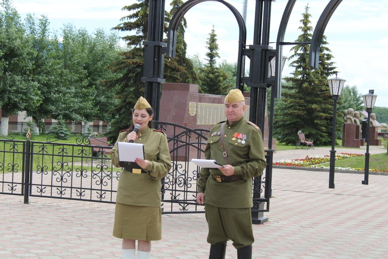 Хәтер һәм кайгы көне: Җиңү паркында батыр солдатларны искә алдылар