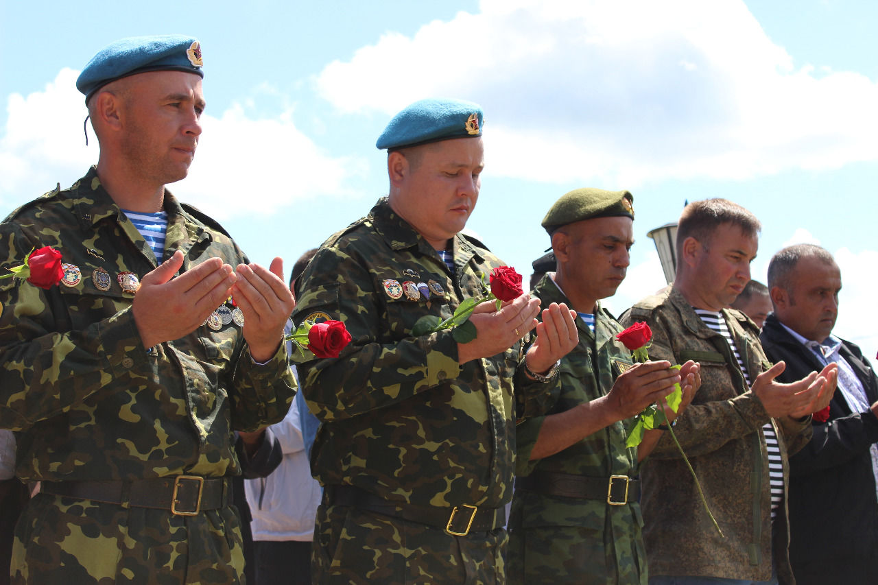 Хәрби хәрәкәтләрдә катнашкан райондашларыбызны искә алу чарасыннан репортаж