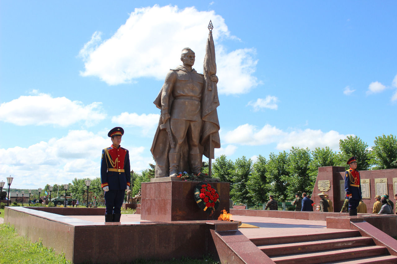 Хәрби хәрәкәтләрдә катнашкан райондашларыбызны искә алу чарасыннан репортаж