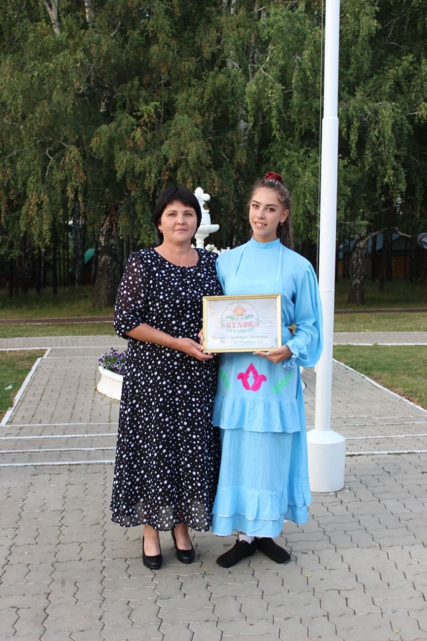 "Бүләк" лагереның өченче агымы пионериянең 100 еллыгына багышланды (ФОТО, ВИДЕОРЕПОРТАЖ)