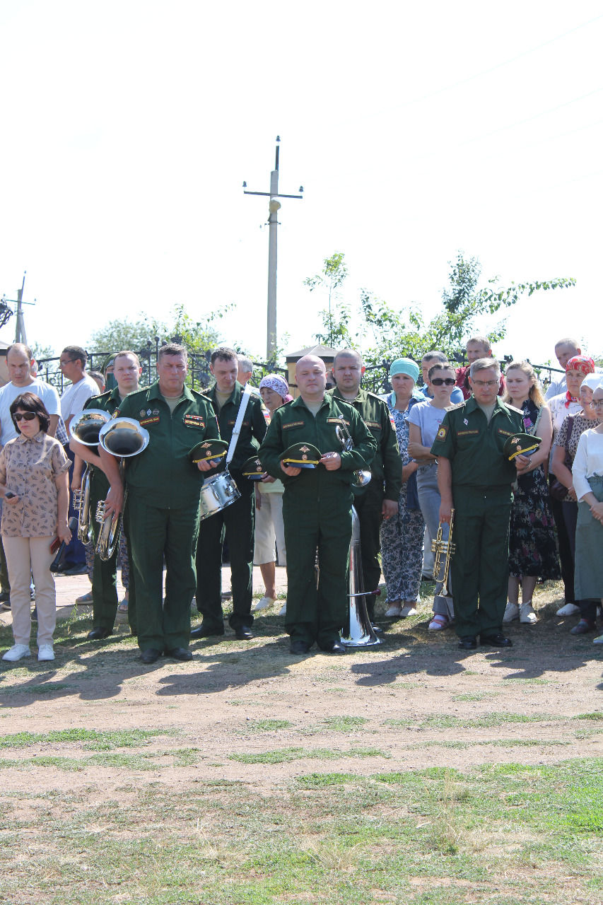 Оста оештыручы, яхшы иптәш, гадел, эчкерсез хезмәттәш: Украинада хәрби операциядә һәлак Артур Камаловны соңгы юлга озаттык