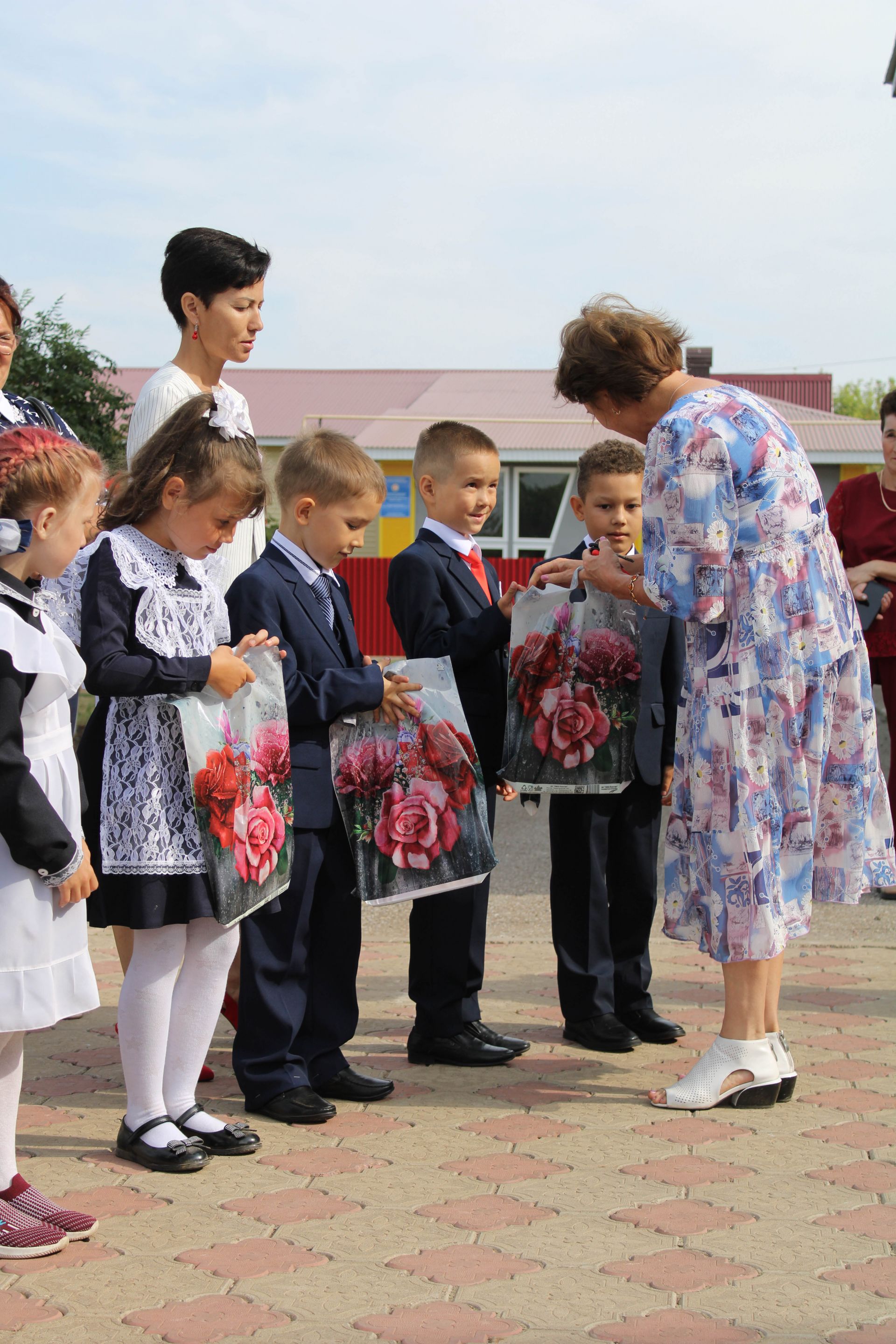 Бүген Украинадагы хәрби хәрәкәтләрдә батырларча һәлак булган Сергей Мосоловның исеме мәңгеләштерелде