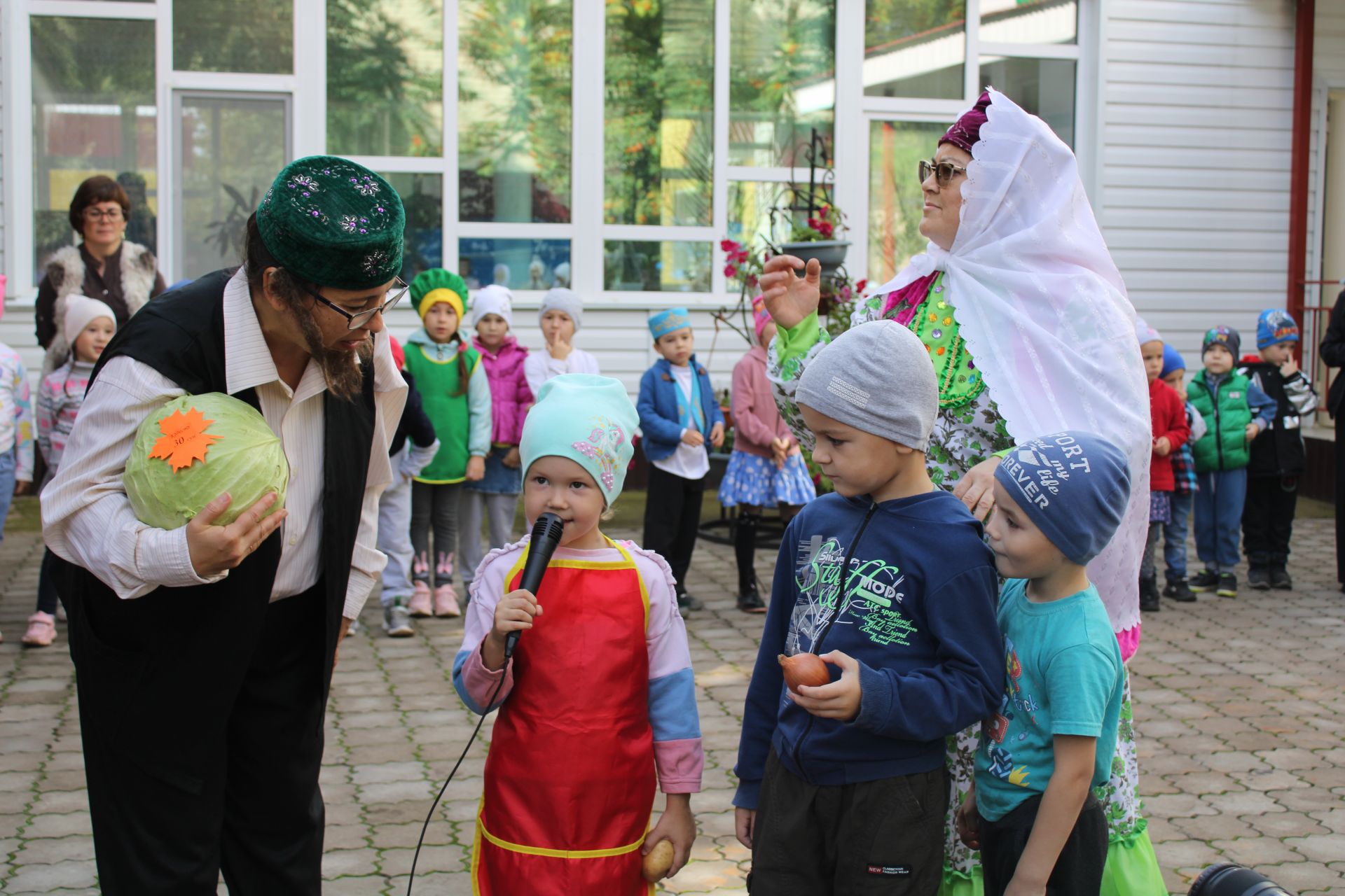 Беренче көзге ярминкәне «Каенкай» бакчасы башлап җибәрде (ФОТОРЕПОРТАЖ)