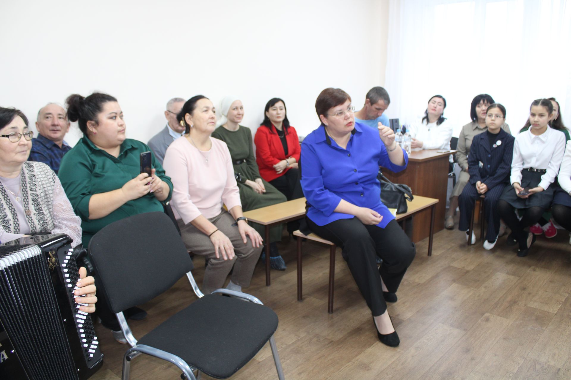 «Илһам остаханәсе»: Балалар сәнгать мәктәбе укучыларына Әлмәт колледжыннан килеп мастер-класс күрсәттеләр