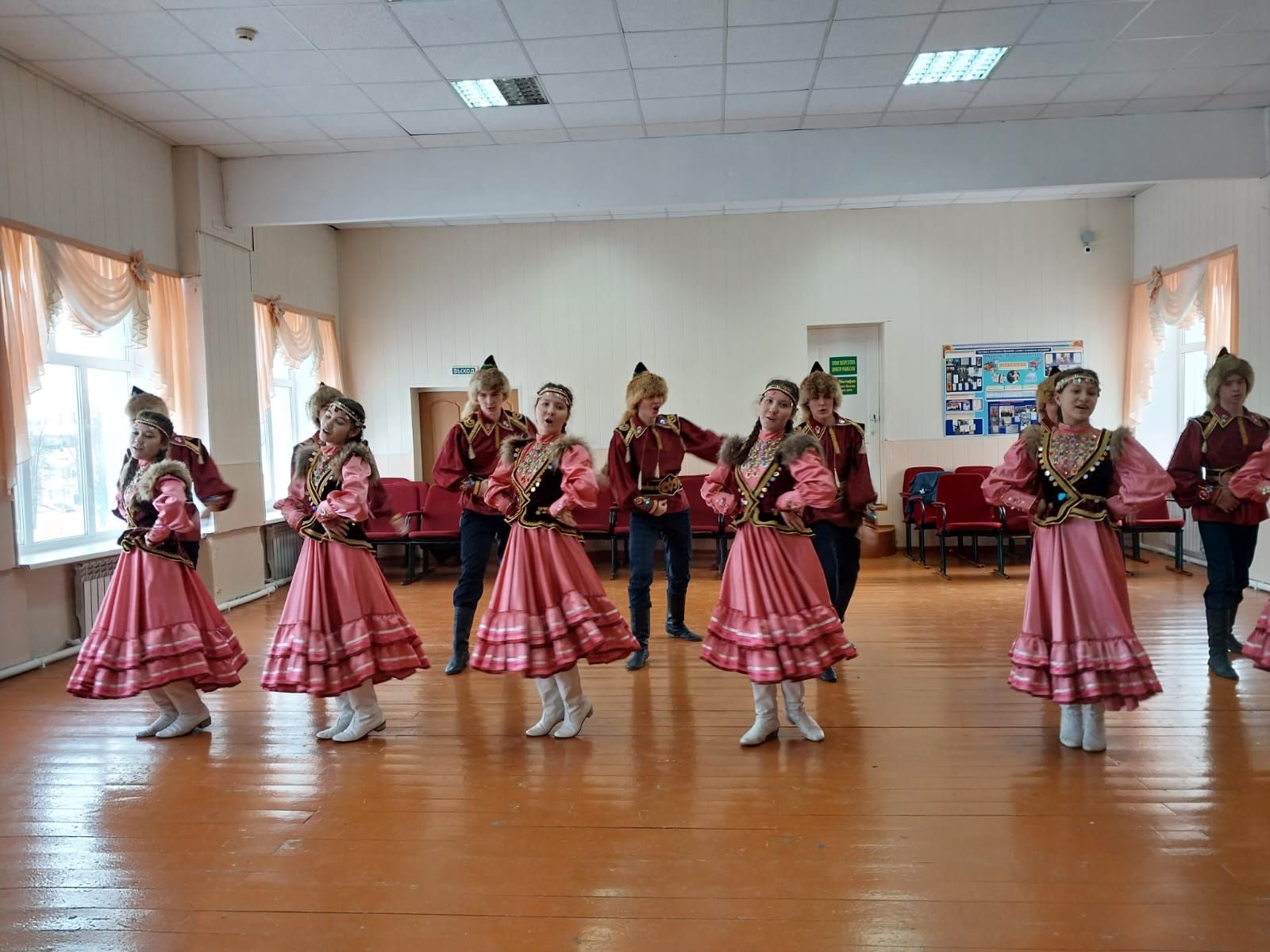 Районыбызның мәктәп һәм балалар бакчалары йолдызчыкларын «Йолдызлык»ка сайлыйлар (фотолар)