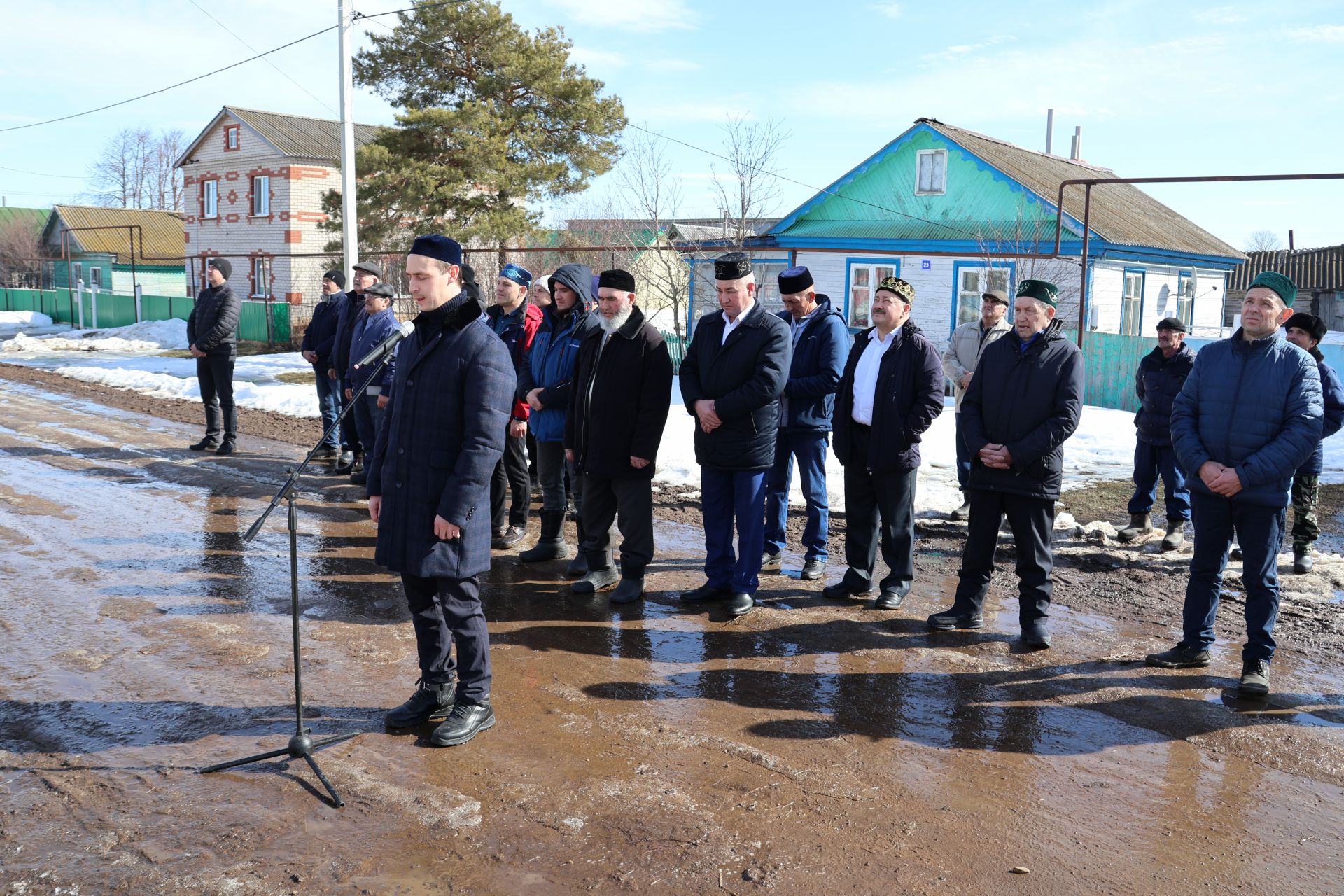 АЛЛАҺКА ШӨКЕР: Табанлыкүл авылы халкы бердәмлеге белән Аллаһ йорты төзелеп бетеп килә(+ бик күп фотолар)