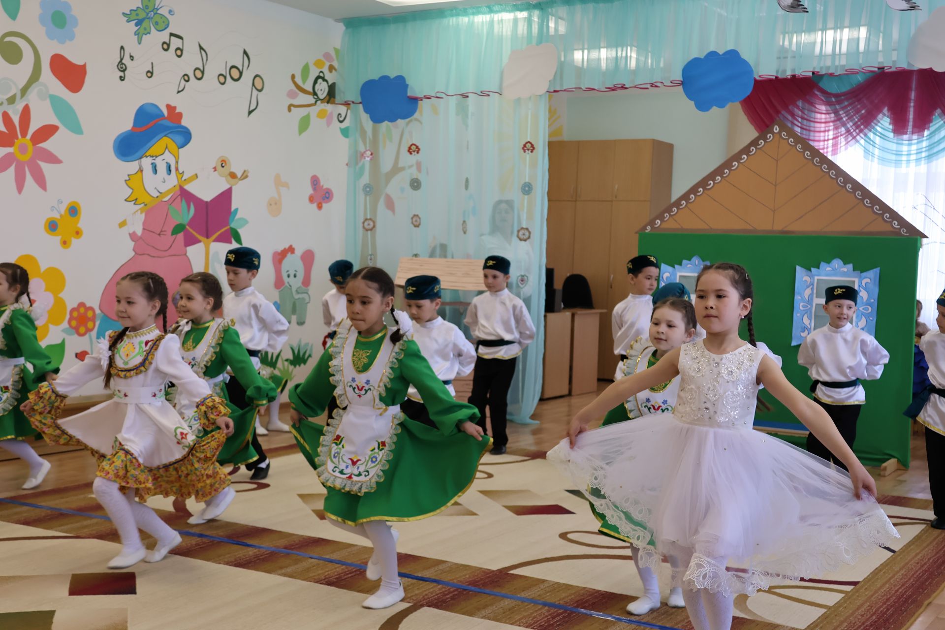 “АК КАЛФАК”НЫҢ КҮЧМӘ УТЫРЫШЫННАН: ЙОЛАЛАР ОНЫТЫЛМАСА, ХАЛЫК ЯШӘР, МИЛЛӘТ БАЛКЫР!