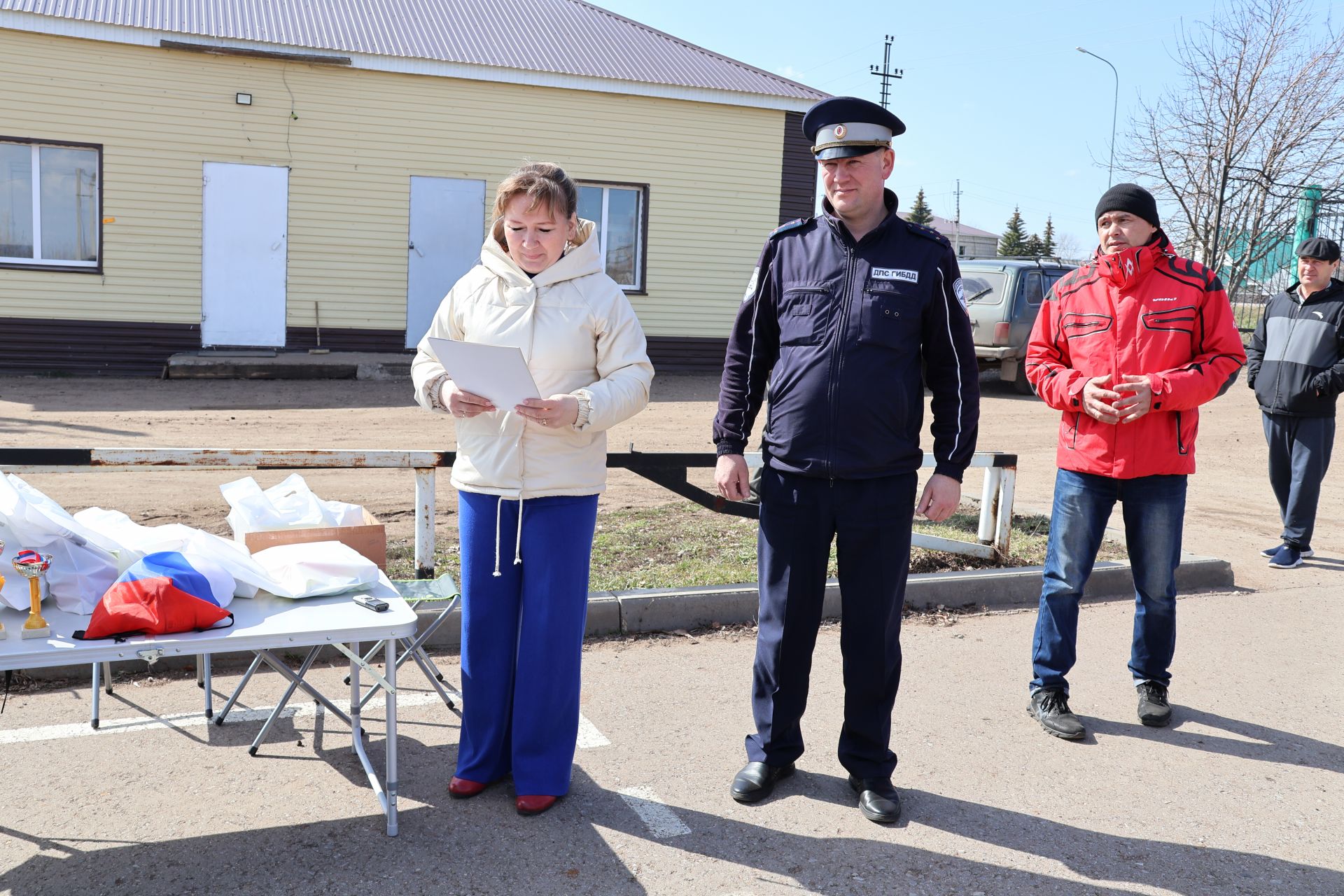 Мөмкинлекләре чикләнмәгән аларның- райондашларыбыз автомобиль йөртүдә осталыкларын сынады  (фотолар)