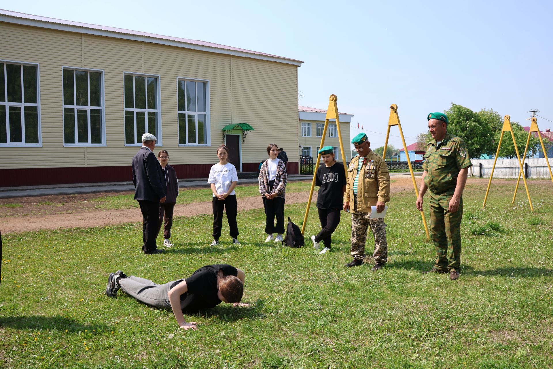 Чик сакчысы Илшат Измайлов кубогына район укучылары многоборьеда көчләрен сыный (фото һәм видео)