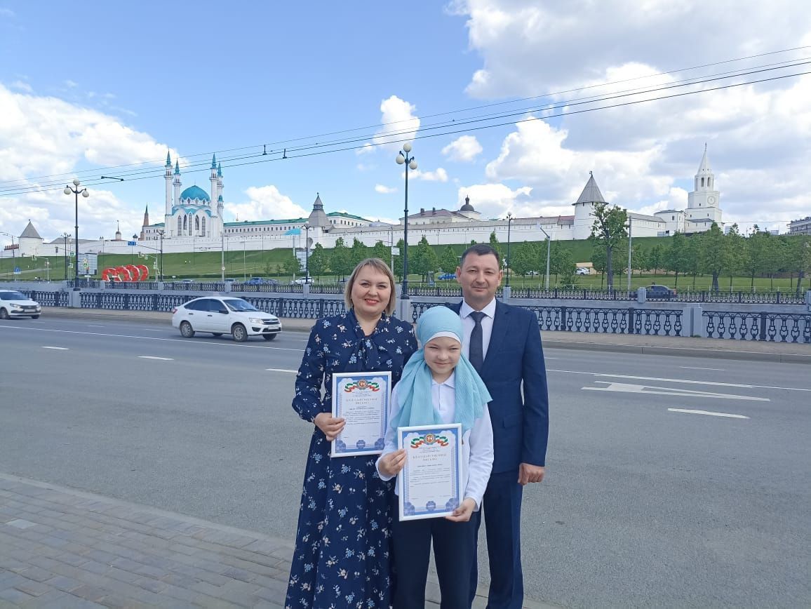 Бүген Казанда Бөтенроссия фән олимпиадаларында җиңгән райондашларыбызны хөрмәтләделәр