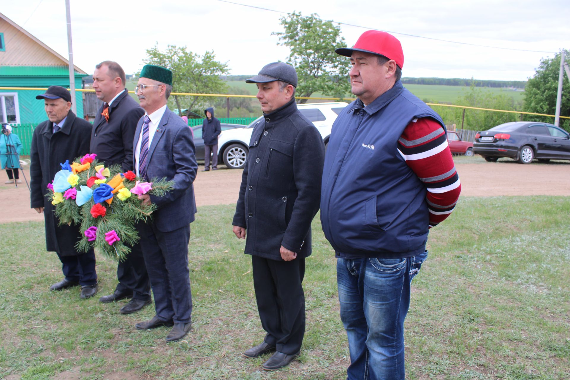 Югары Гәрәй авылында Бөек Ватан сугышы ветераннары истәлегенә һәйкәл-обелиск ачылды (фоторепортаж)