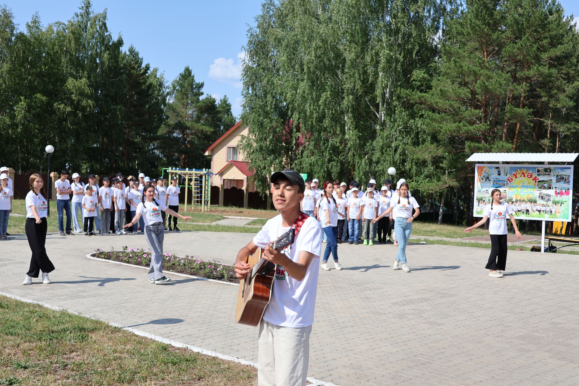 «Бүләк» аланының ябылу тантанасы: Күңелле дә, моңсу да, диләр