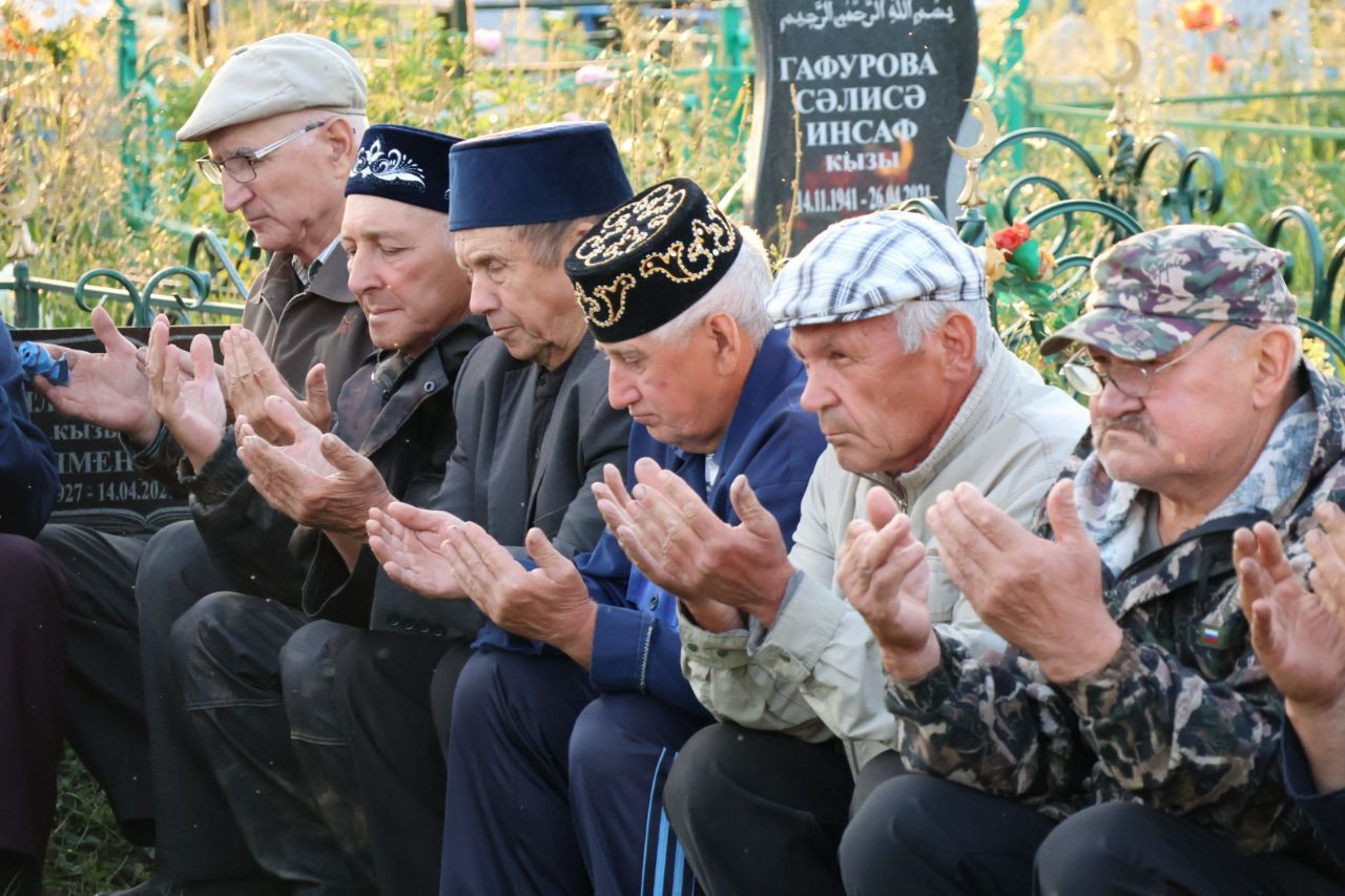 Киров авылы халкы махсус хәрби операциядә һаләк булган якташыбыз белән хушлашты