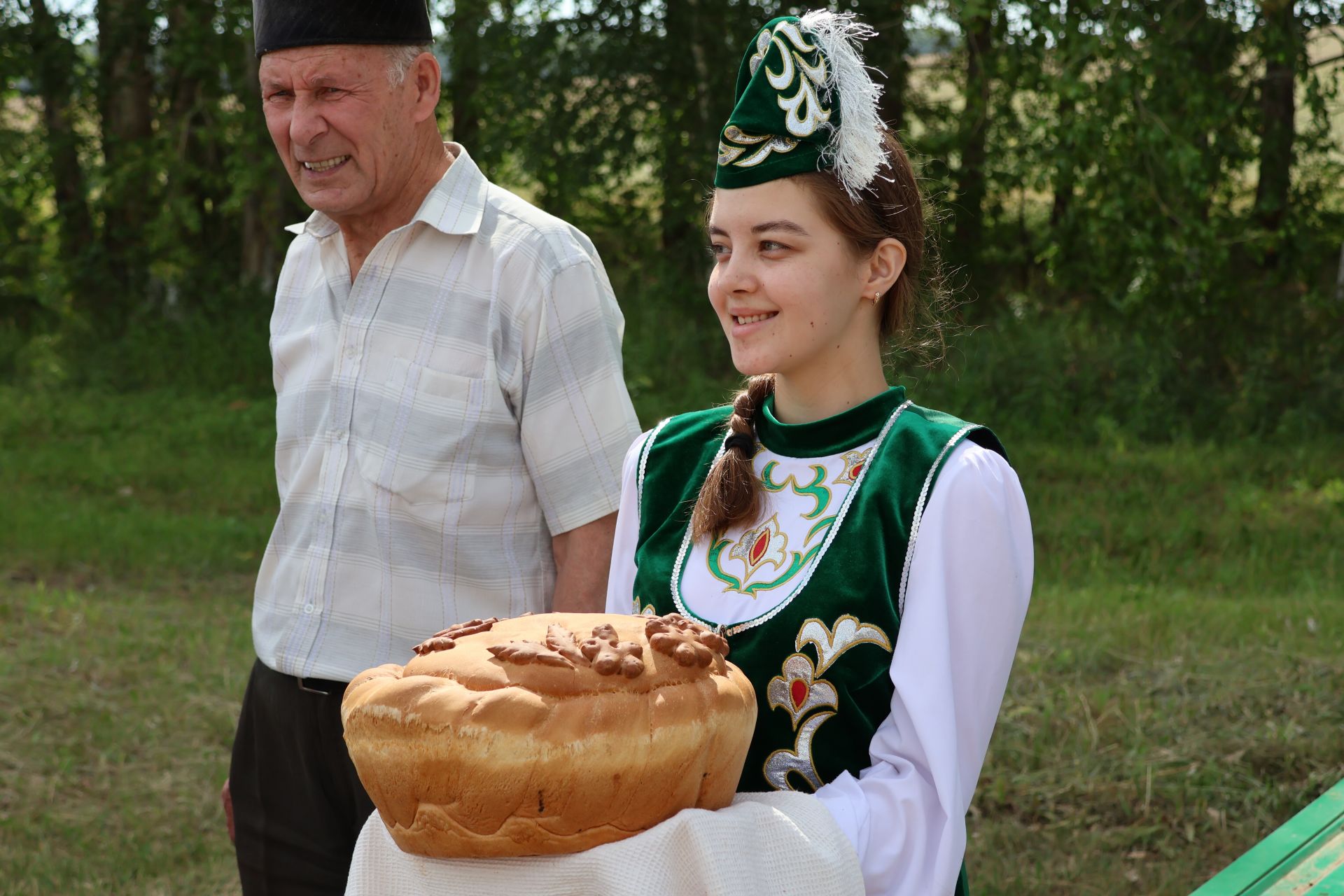 Озын гомерлеләр — безнең байлыгыбыз: Бүген Азнакай ветераннары бездә кунакта