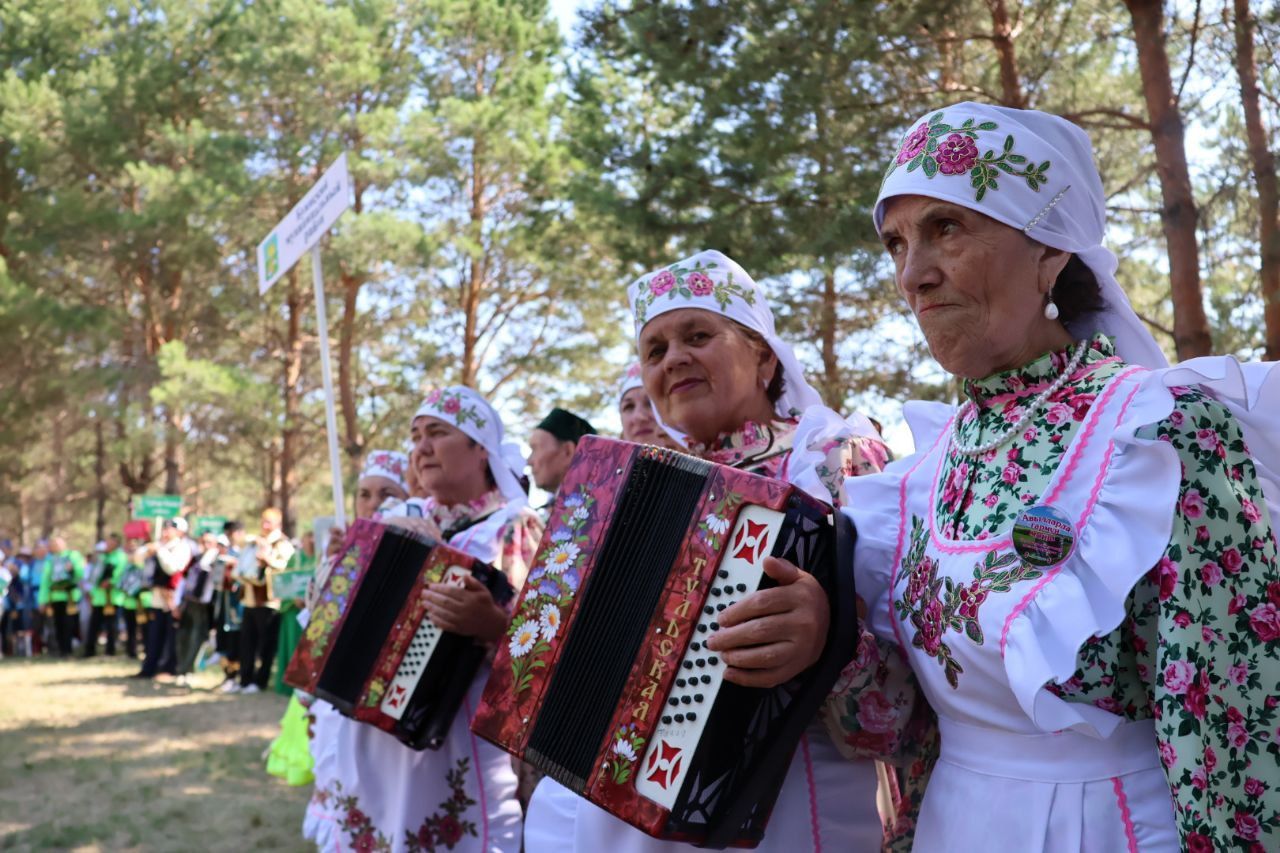 Авылларда гармун моңы: Актанышта Төбәкара гармунчылар фестивале уза (фото һәм видео)