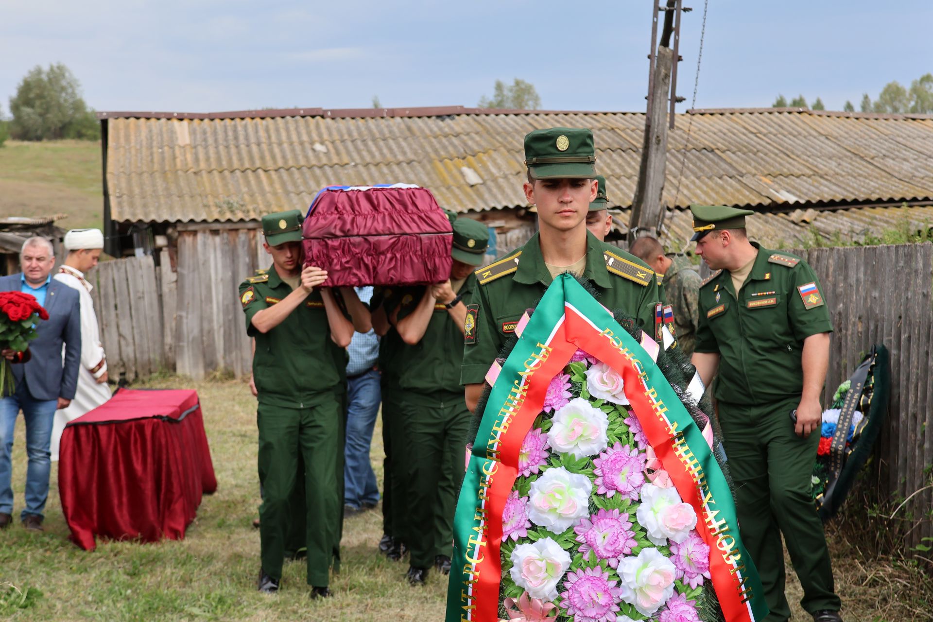 #БезнеңГеройлар: Райондашыбыз Илнур Кәрамов һәлак булганнан соң «Батырлык өчен» ордены белән бүләкләнде