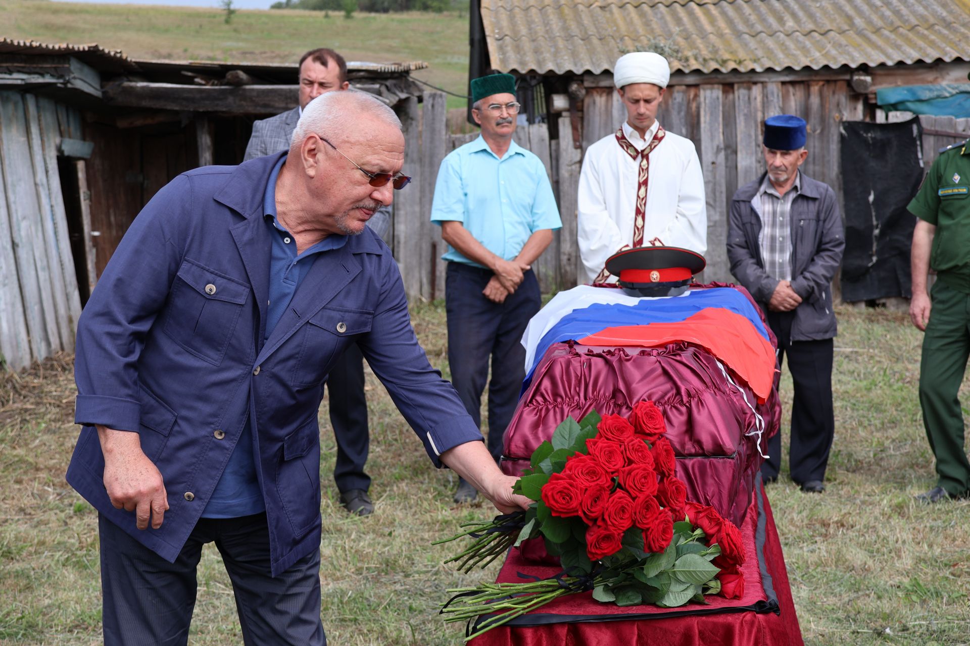 #БезнеңГеройлар: Райондашыбыз Илнур Кәрамов һәлак булганнан соң «Батырлык өчен» ордены белән бүләкләнде