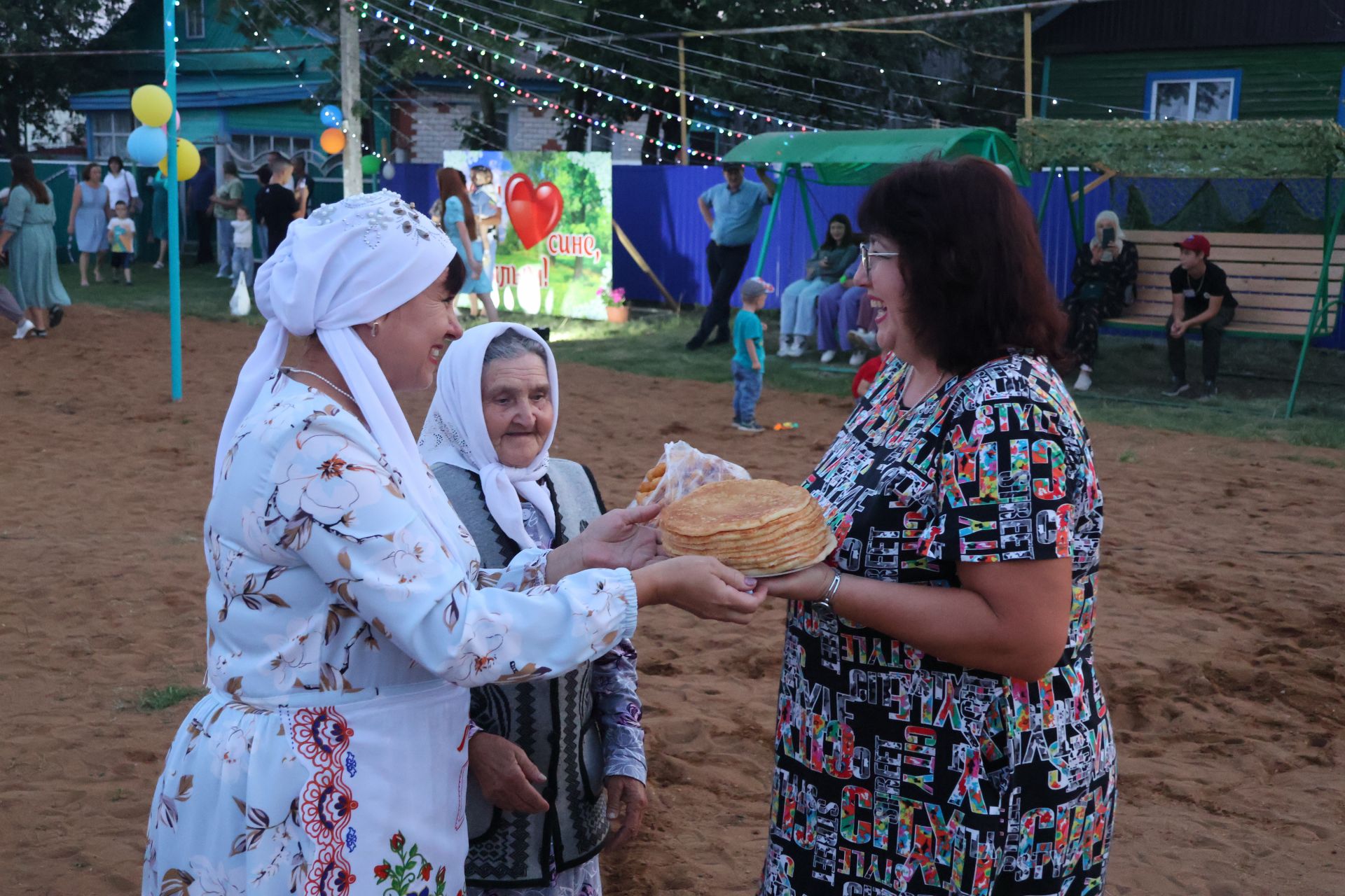 Кировта авыл халкы бердәмлеге сокландыра: Авыл бәйрәменең матурлыгы искиткеч булды