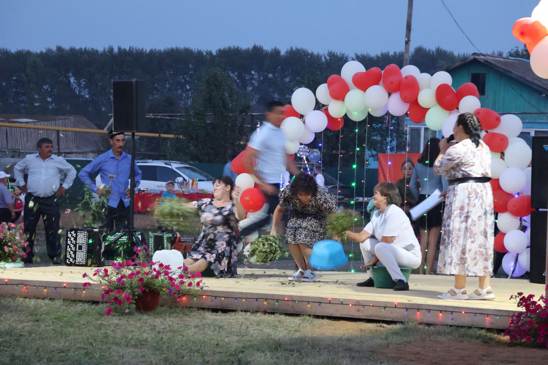 Кировта авыл халкы бердәмлеге сокландыра: Авыл бәйрәменең матурлыгы искиткеч булды