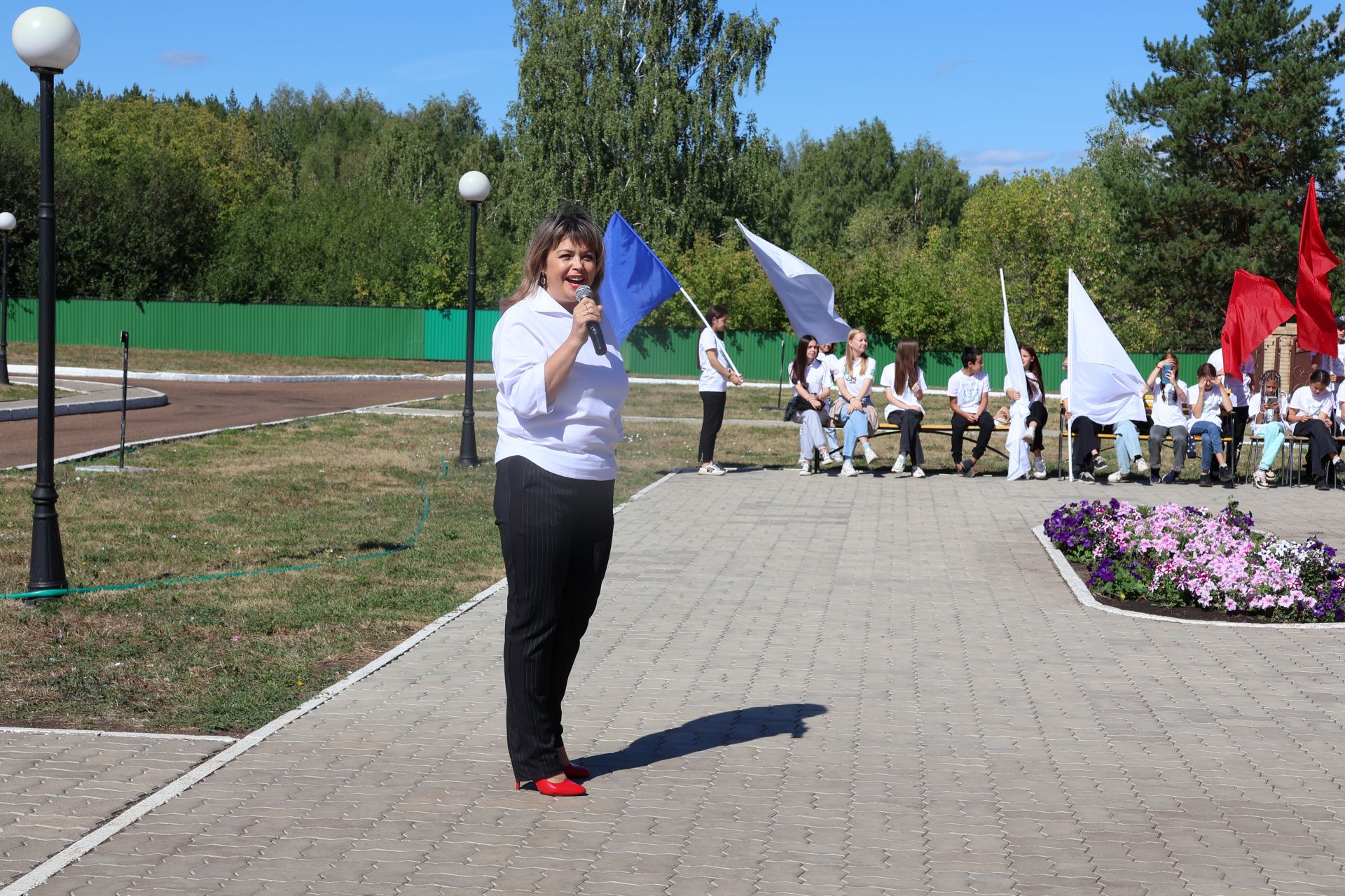 «Бүләк» лагеренда ял итүчеләр Россия Флагы көнен билгеләп үтте (фото, видео)